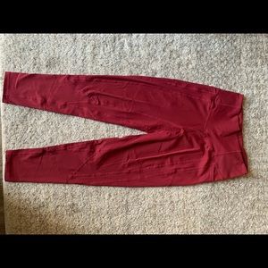 Heart Booty Leggings - Maroon